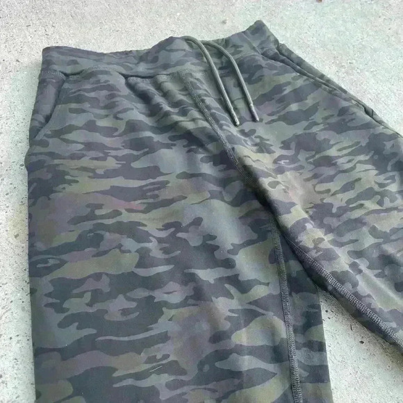 Alphalete women s Joggers green camo leggings pockets drawstring Running Active - Picture 2 of 10